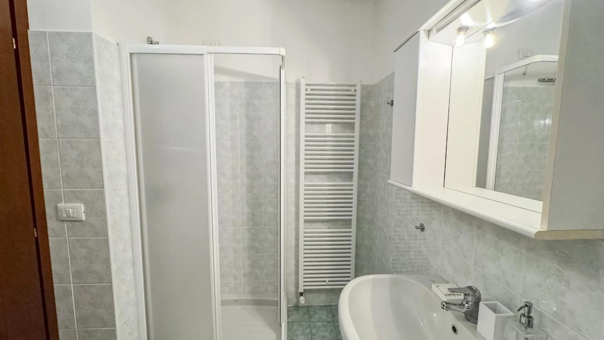 Two-Room Apartment With Garden And Parking コモ