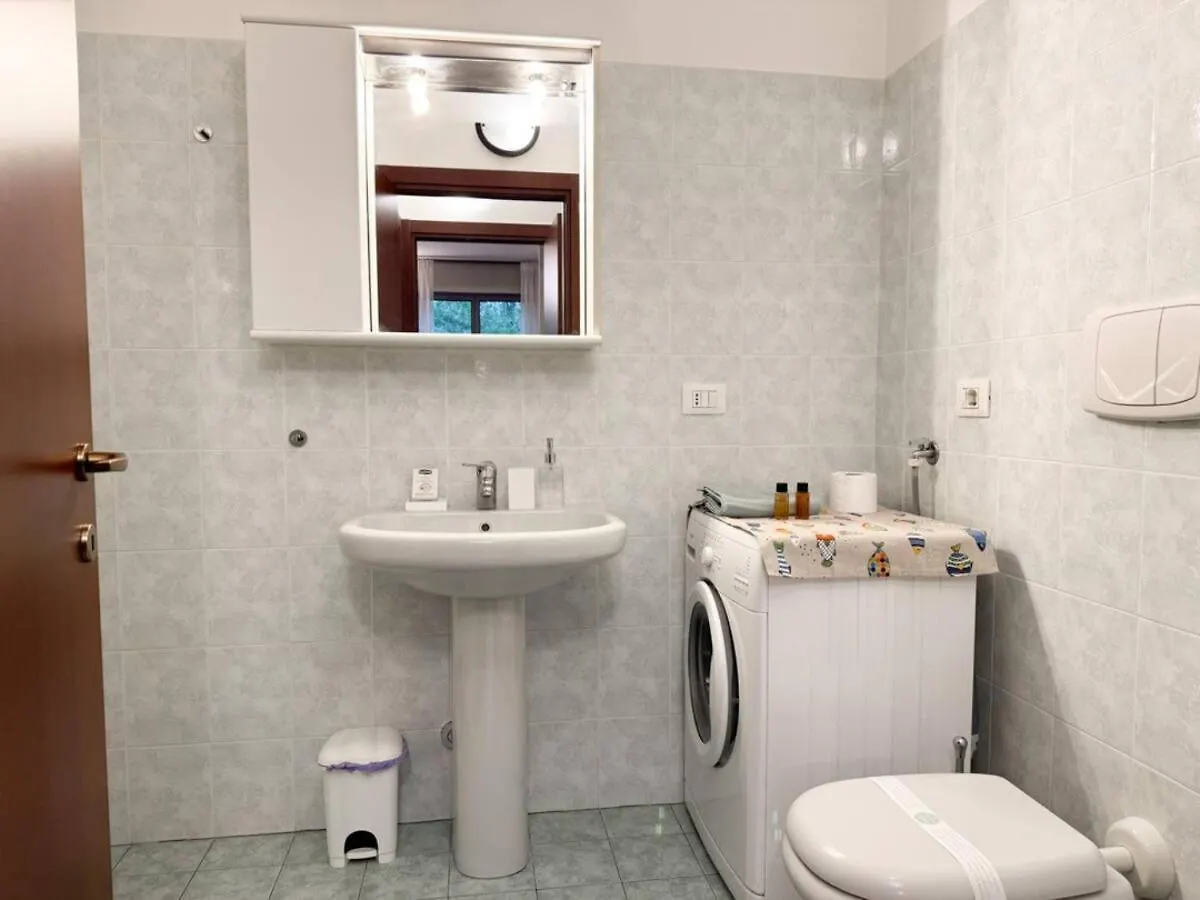Two-Room Apartment With Garden And Parking コモ 0*,  イタリア